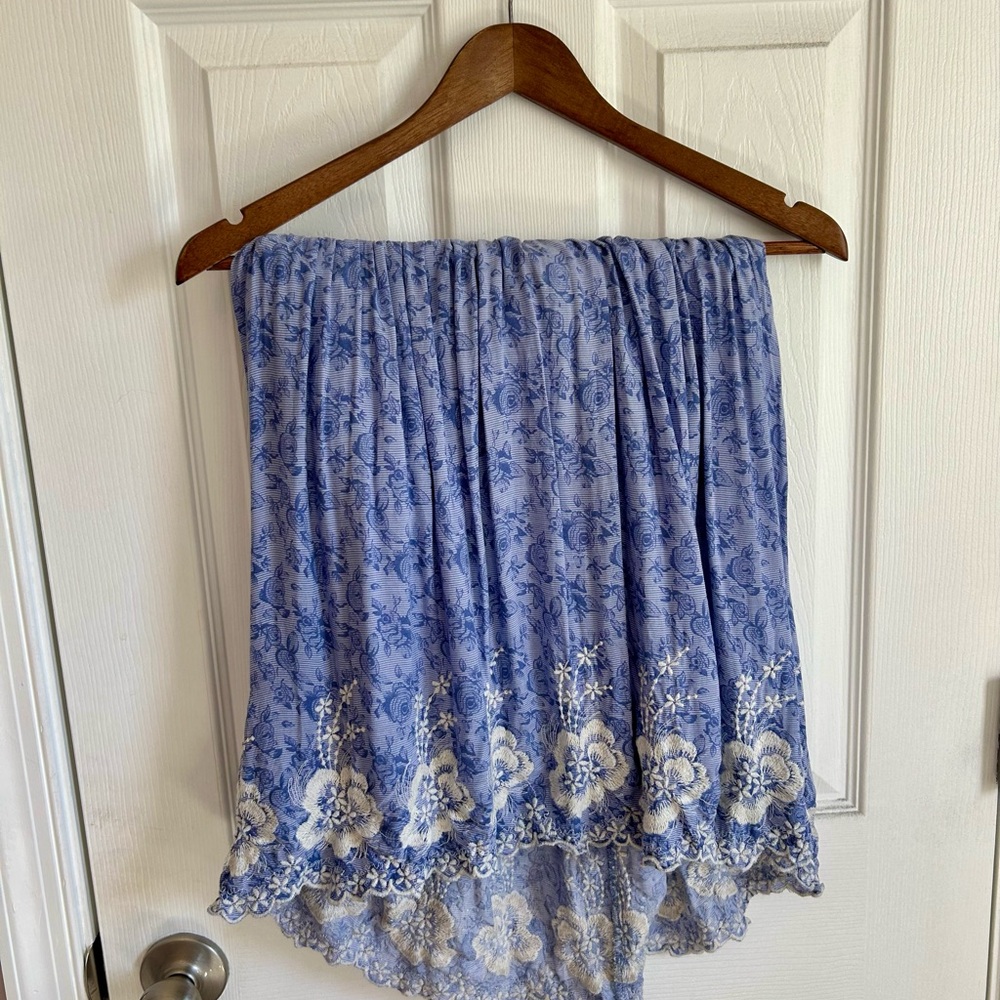 Floral Blue Strapless Dress with Lace Hem - Picture 3 of 3
